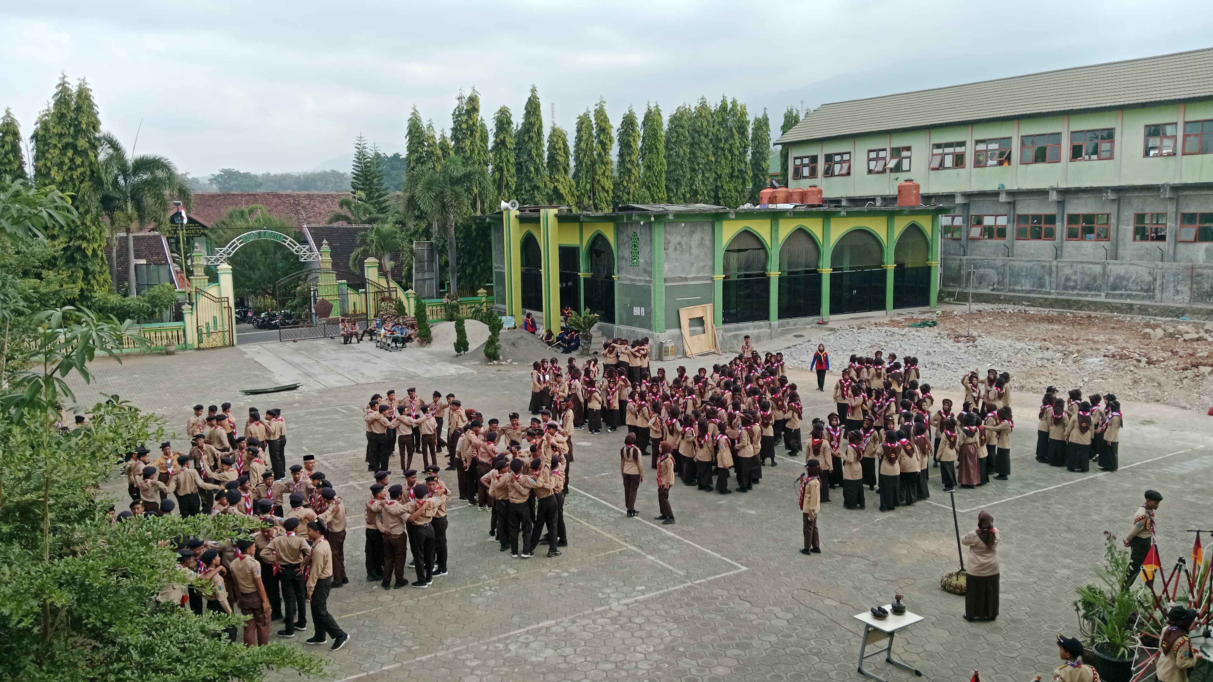PTA (Penerimaan Tamu Ambalan) Kelas X MAN 3 Magetan Melatih Kedisiplinan dan Kemandirian Sejak Awal